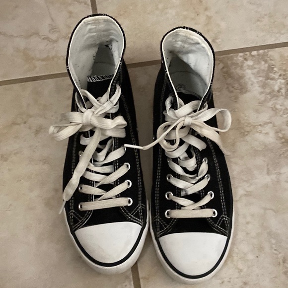 Shoes - Converse LIKE sneakers